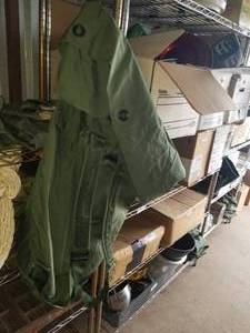 lot 17 image: MILITARY DUFFLE BAGS