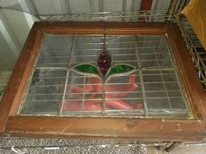 lot 21 image: DECORATIVE ITEMS