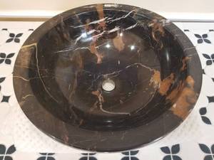 lot 47 image: BATHROOM SINK