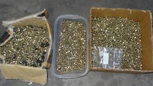 lot 39 image: HUGE Lot of 14 -28 x 34 Alloy Socket Head Cap Screws