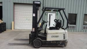 lot 1 image: Crown Electric Forklift, SC 4000 Series, WORKS