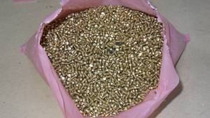 lot 43 image: Large Bag of Small Screws