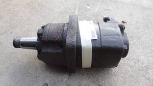 lot 104 image: Eaton Hydraulic 4000 Series Wheel Mount Motor, Model 110-1158-006