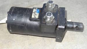 lot 97 image: Eaton Low Speed, High Torque Hydraulic Motor, Model 101-3666-009