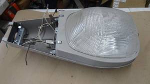 lot 218 image: Street Light for Parts