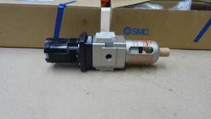 lot 146 image: Lot of 2 SMC AWG20-N01BG1-CZ Filter Regulators w Gauge