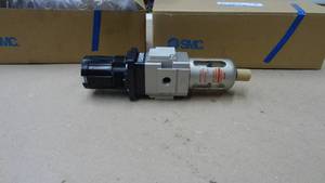 lot 148 image: Lot of 2 SMC AWG20-N01BG1-CZ Filter Regulators w Gauge