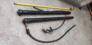 lot 100 image: Lot of 2 40 Hydraulic Piston Cylinders