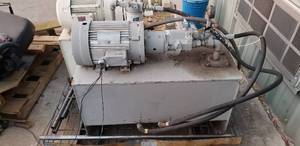 lot 131 image: Hydraulic Power Unit w Lincoln Electric 5 HP Motor