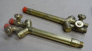 lot 118 image: Lot of 2 Victor Cutting Torch Handles, Model WH270FC-V