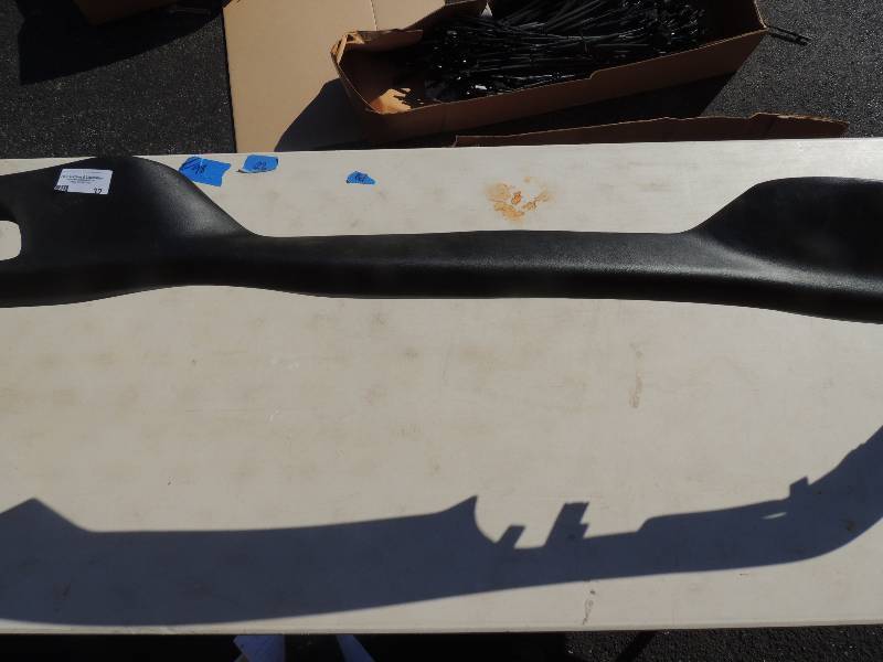 lot 32 image: 2000-2005 FORD RANGER FRONT BUMPER VALANCE...