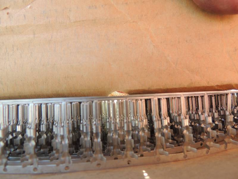 lot 170 image: WIRE CONNECTORS 4500 male terminals - part # 615-10...