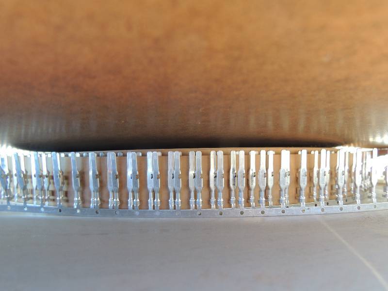 lot 180 image: WIRE CONNECTORS 3000 male terminals - part# 4000-18...