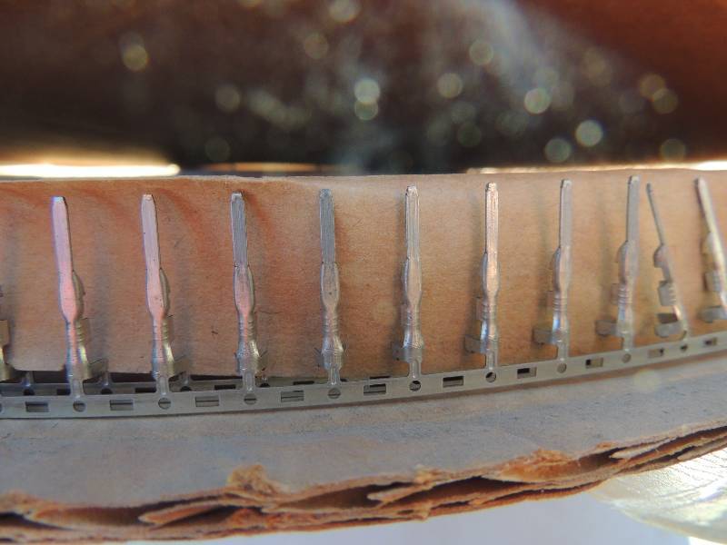 lot 192 image: WIRE CONNECTORS male terminal qty 5000 - 5 rolls -p...