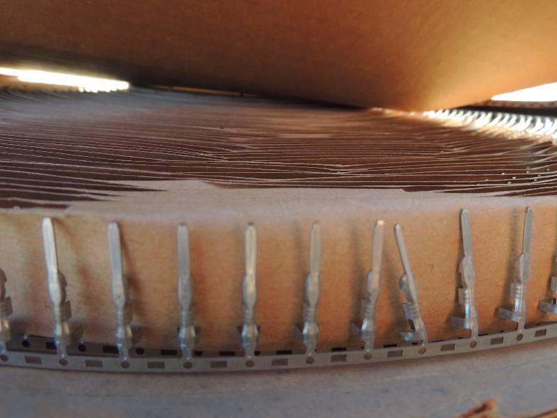 lot 193 image: WIRE CONNECTORS male terminal qty 5000 - 5 rolls -p...