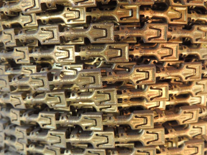 lot 204 image: WIRE CONNECTORS brass female adapter - qty 4500 - p...