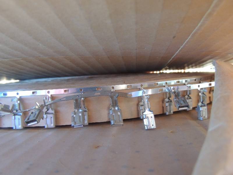 lot 219 image: WIRE  CONNECTORS FEMALE CONNECTORS - 2 rolls qty 2500 eac...