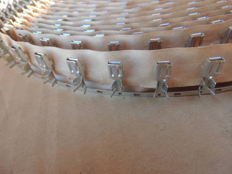 lot 231 image: WIRE CONNECTOR female adapter - qty400 part# 100-1...