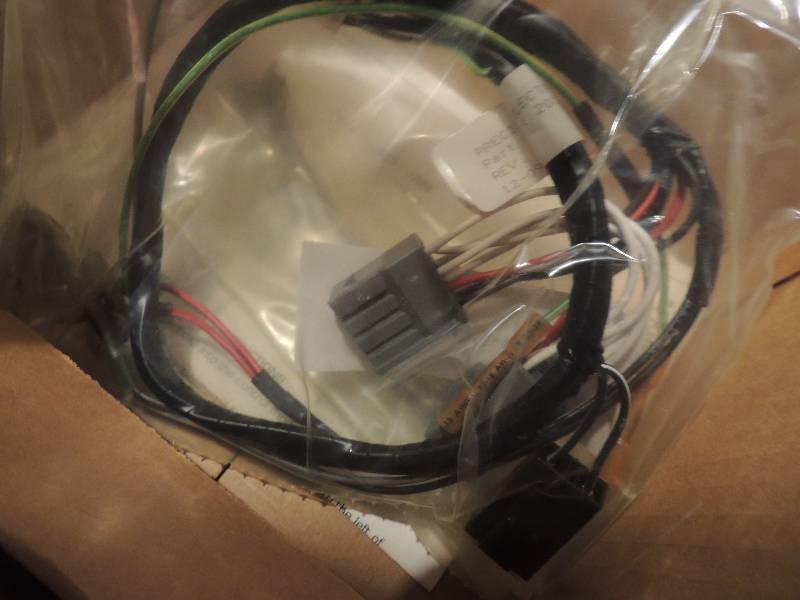 lot 44 image: REMOTE KEYLESS ENTRY SYSTEM -( GM T...