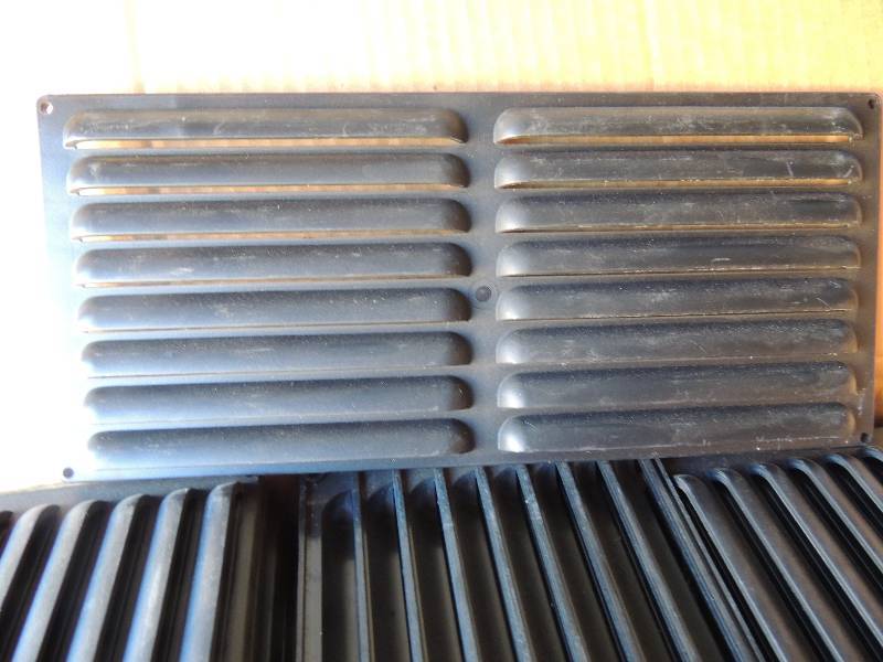 lot 46 image: PART3 760BLK RETURN AIR GRILL BLACK...