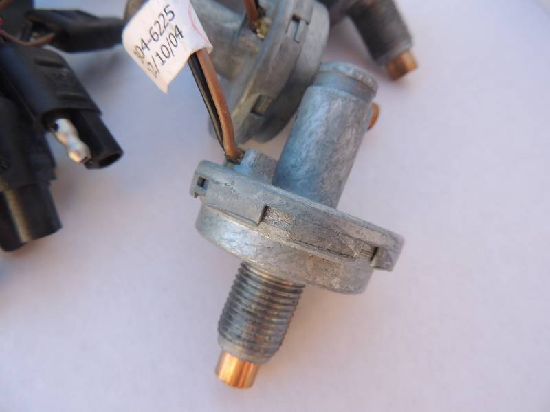 lot 127 image: Speedometer cable connector   PART#304 625