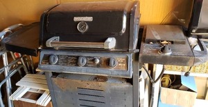 lot 4 image: Brinkmann Pro Series 2400 with Side Burner