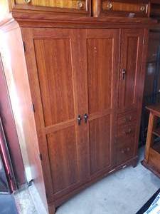 lot 7 image: Large Desk Armoire