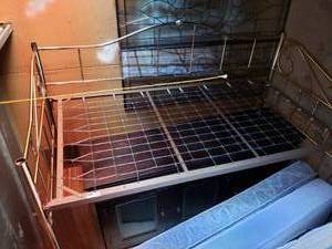 lot 17 image: Brass Daybed Frame