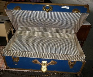 lot 94 image: Antique Trunk with removable top compartment