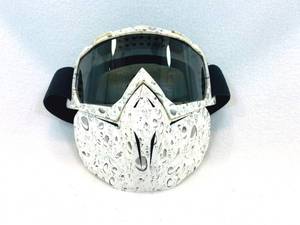lot 85 image: White Camo Dirt Bike  Paintball Mask