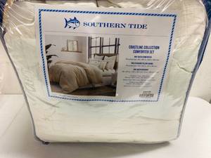 lot 113 image: Southern Tide Coastline Comforter Set - Queen Size - Comforter Shams Bedskirt