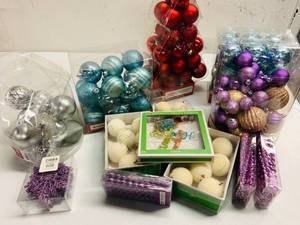 lot 127 image: Christmas Tree Decorations and Ornaments