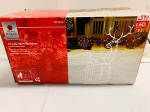 lot 137 image: Reindeer Outdoor Christmas Decoration