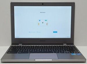 lot 33 image: SAMSUNG Chromebook 4 - 11.6in Intel N4000 - 4GB RAM - 32GB eMMC - XE310XBA (Works - Great Condition Includes Power Adapter)
