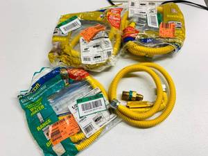 lot 164 image: Gas Connectors Lot - 4 units