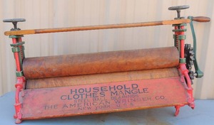 lot 1 image: The American Wringer Co, hardwood rolls #124  Household clothes  Mongle Steel ball Barings  mint condition 30x19x10.5