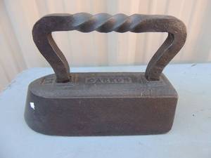 lot 22 image: Carron Cast Iron with twisted handle 7x9x3