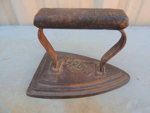 lot 28 image: Pagoel made in new Mexico 5x6x4