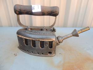 lot 36 image: Pat Apple from Chattanooga Tenn. American Eagle co. 6x11x4
