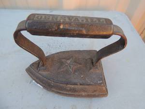 lot 46 image: Texas star Geneva Ill. Cast iron #1 5x6x4
