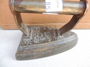 lot 87 image: Cast Iron marked The Ober MFG. Co. #12 Chagrin Falls Ohio 9x2x6