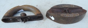 lot 121 image: Cast iron with removable handle Nashville Wity 6x3x4