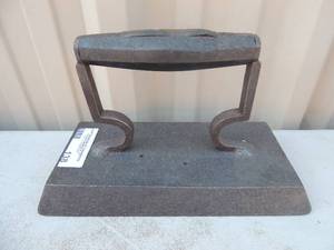 lot 138 image: Cast iron with handle marked Thurston and company LO 10x5x6