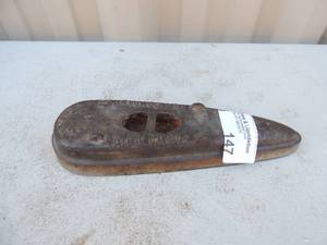 lot 147 image: Cast iron no handle has 1 loop Marked Grand union tea company pat. November 5 1887 8x2x1