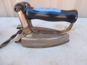 lot 263 image: metal iron with handle and cord Standard Hotpoint iron Pacific electric heating co. 110 volt