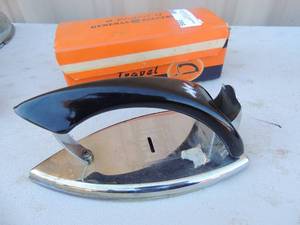 lot 386 image: Metal iron with handle  General electric 375 watts