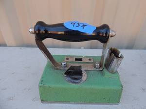 lot 437 image: Cast iron with handle Adomco London