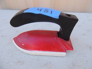 lot 451 image: Metal iron with handle says toy play iron can beused to iron empire the metal ware corp USA