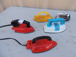 lot 473 image: lot of 5 play irons 2 have cords assorted brands sunny Suzy Glo iron and ohio art