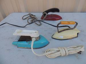 lot 479 image: lot of 3 irons with handles and cords Sunny Suzy Nassau and last no markings